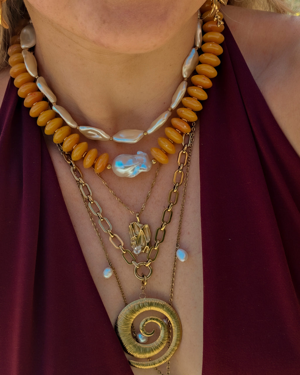 Ketting Sunset Heat Peach Beach op model
