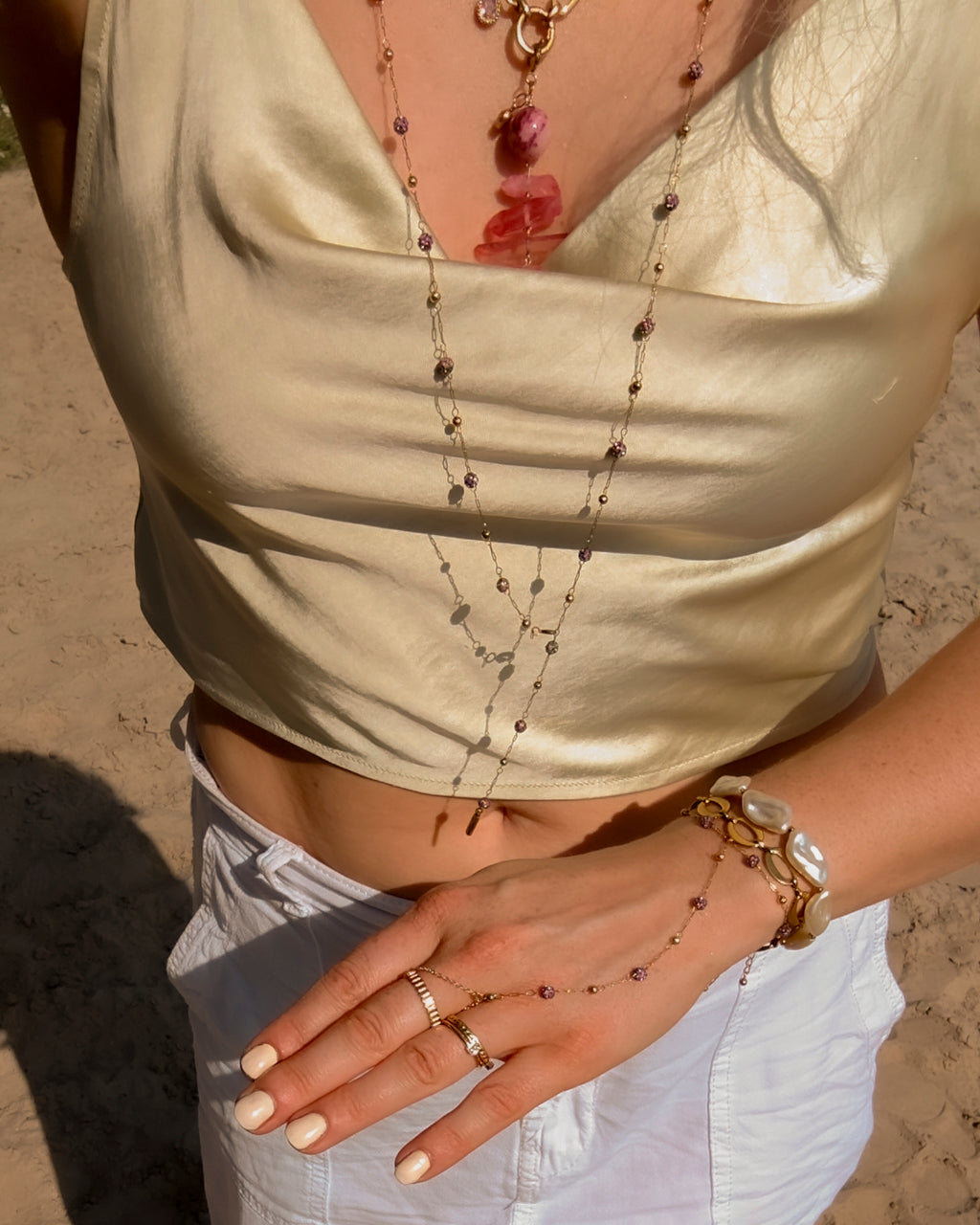 Armband Coastal Treasures Marques op model