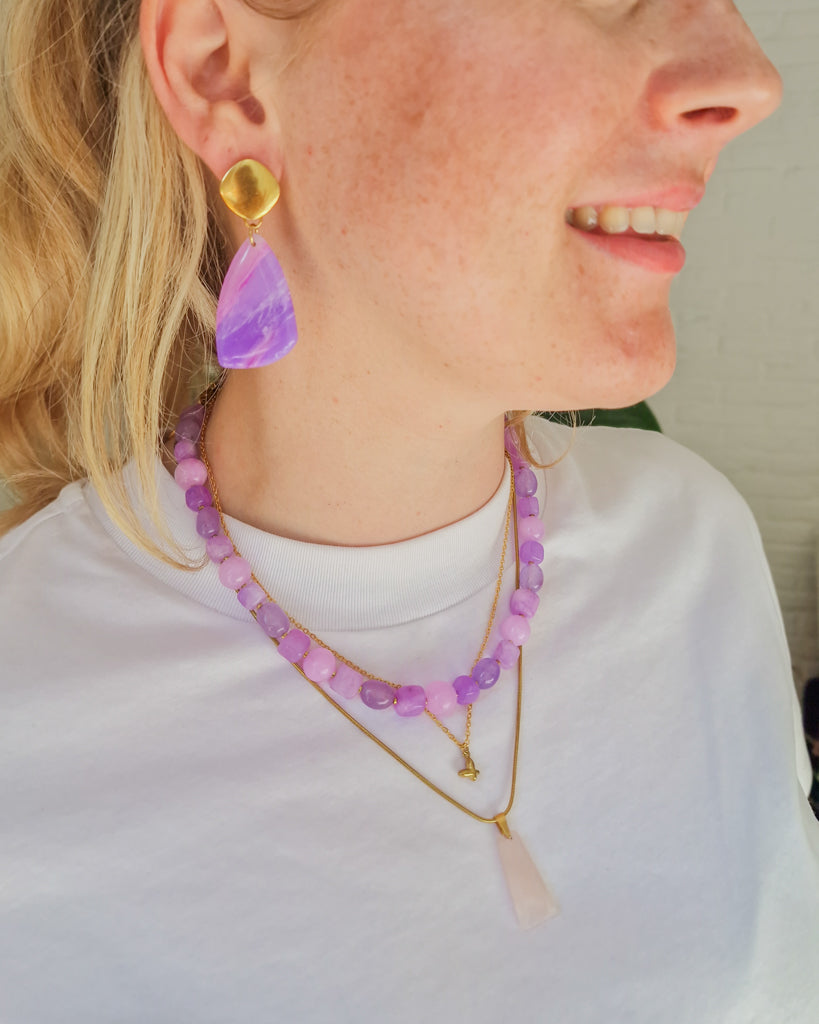 BLOSS sieraden op model