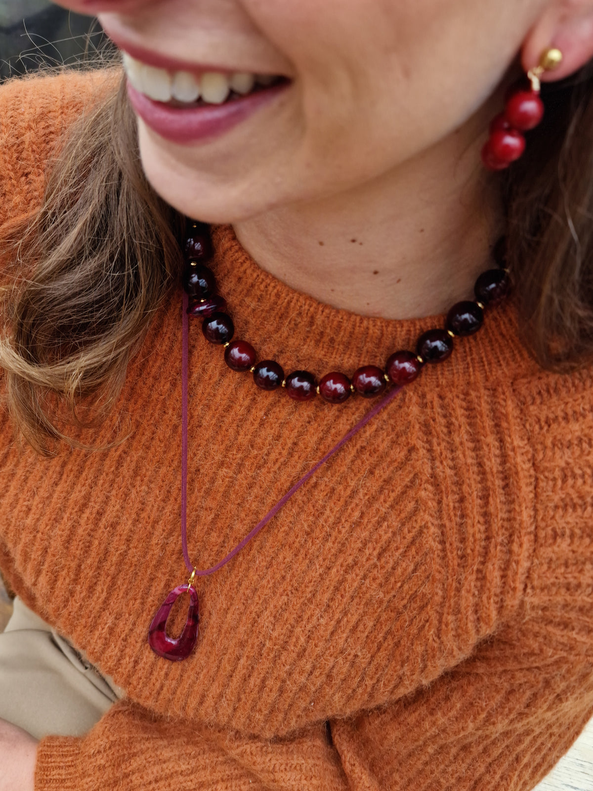 Ketting Merlot Bold op model