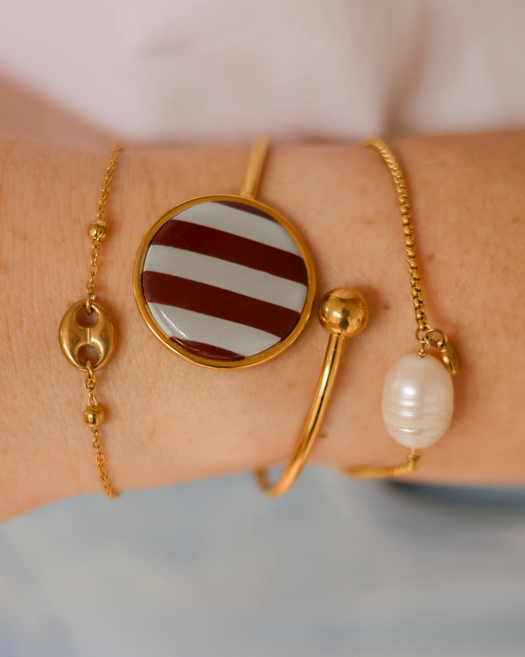 BLOSS sieraden op model