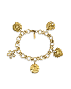 Gouden Coquette bedelarmband met bewerkte ronde schakels en vijf vaste bedels